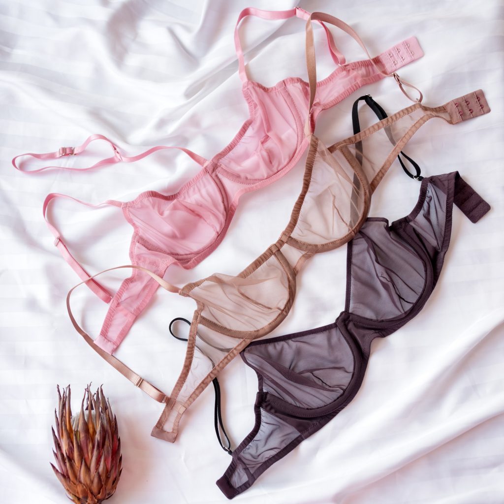 حيل يجب أن تعرفها كل امرأة عند ارتداء حمالة الصدر