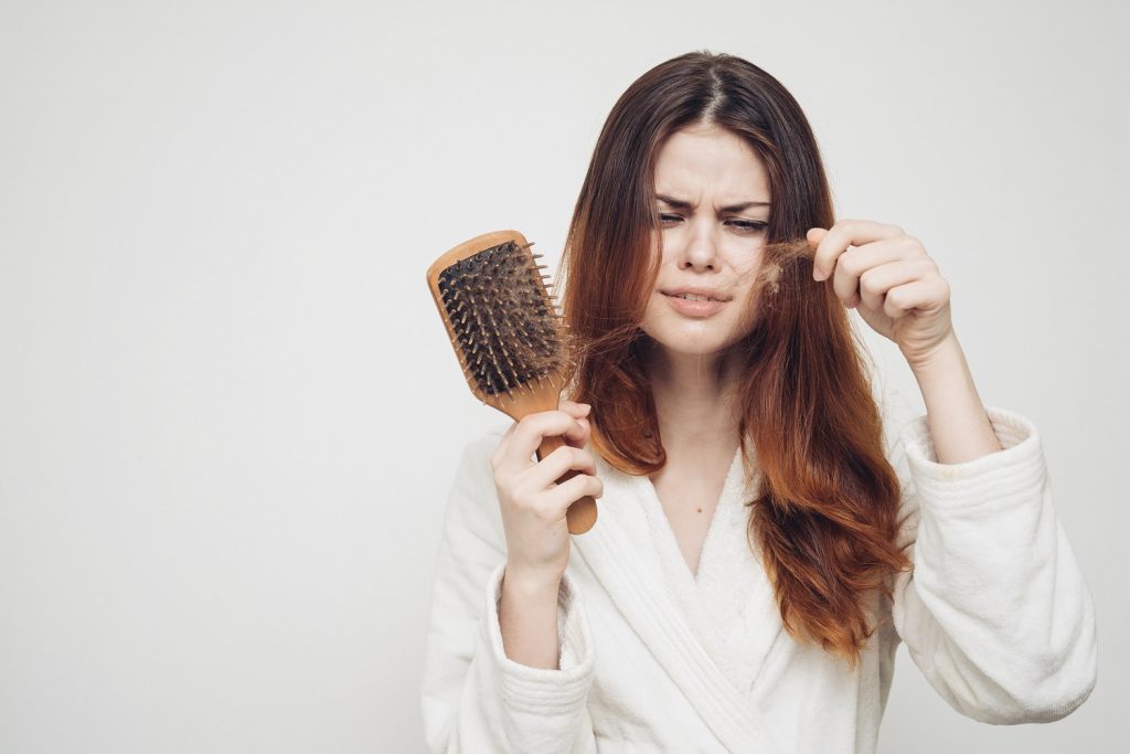 ما هو معدل تساقط الشعر لليوم الواحد؟