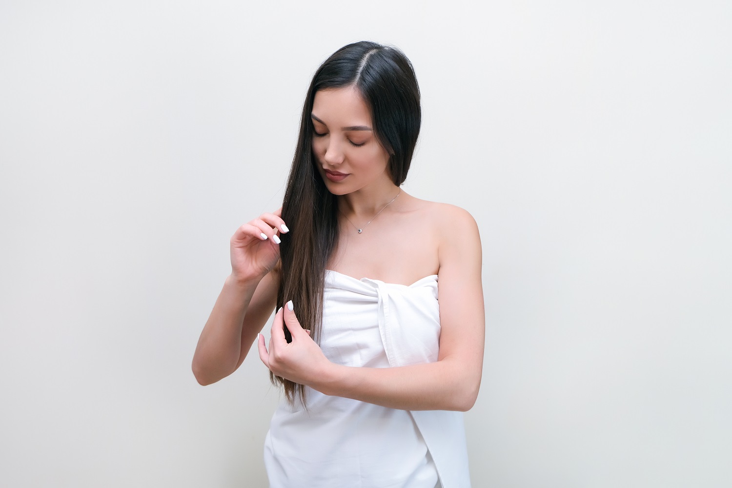 الدليل الشامل حول طرق تنعيم الشعر والحصول على خصلات سلسة وجذابة