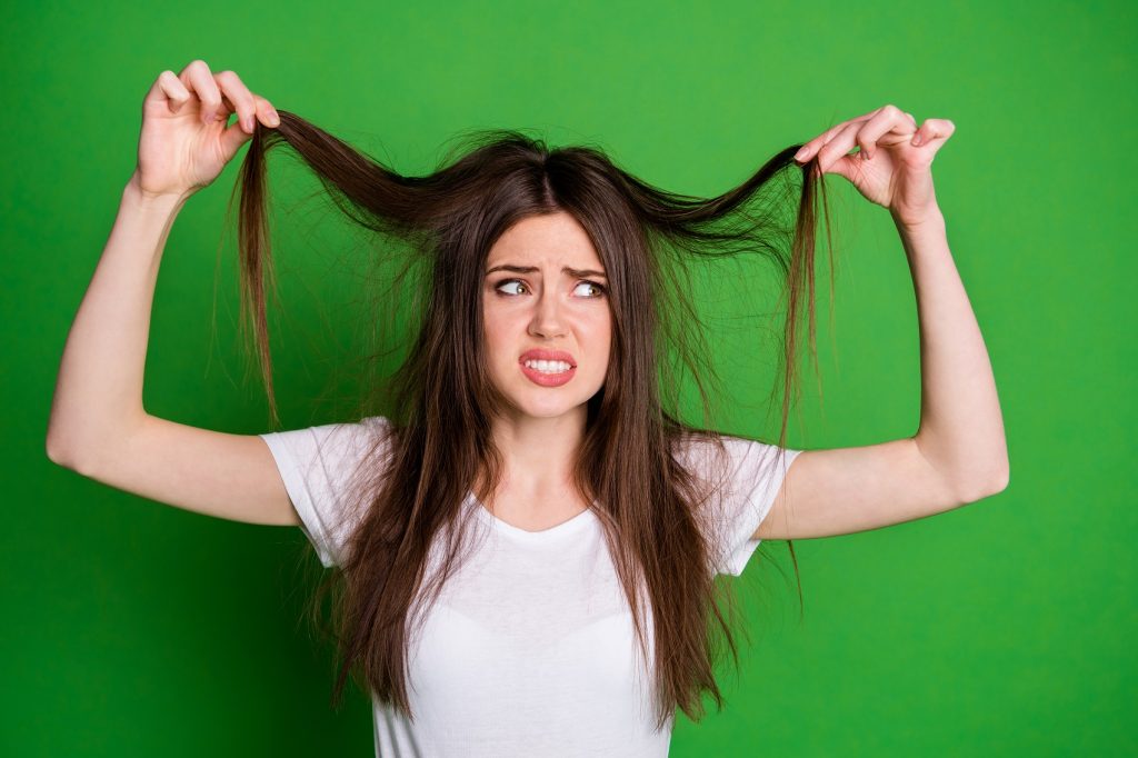 مشاكل الشعر وصحة الجسم: ماذا يعكس شعرك عن صحتك؟