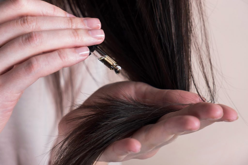 نصائح للمساعدة على تقليل وقت تجفيف الشعر