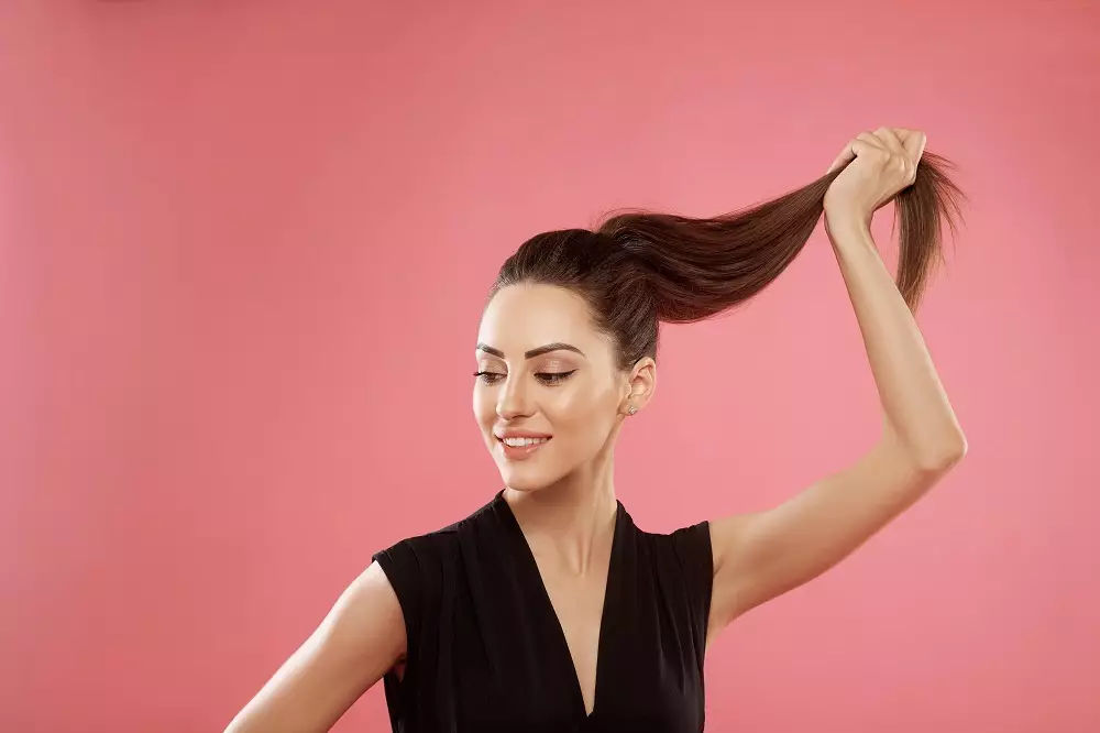 طرق مختلفة من خلالها يعزز الكولاجين صحة الشعر