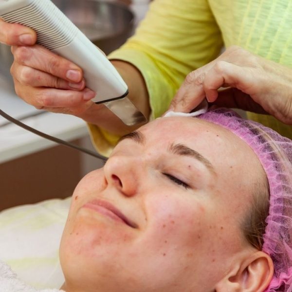 Facial Acne Treatment: How to Achieve a Soft Youthful Skin