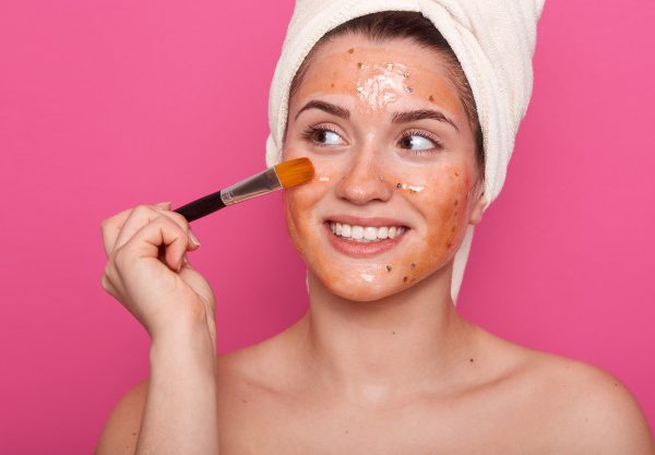 5 DIY face masks that work as a moisturizer!