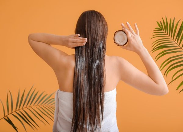 Coconut oil for hair: why is it so famous?