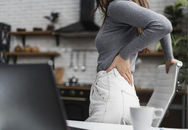 Main causes of lower back pain in women