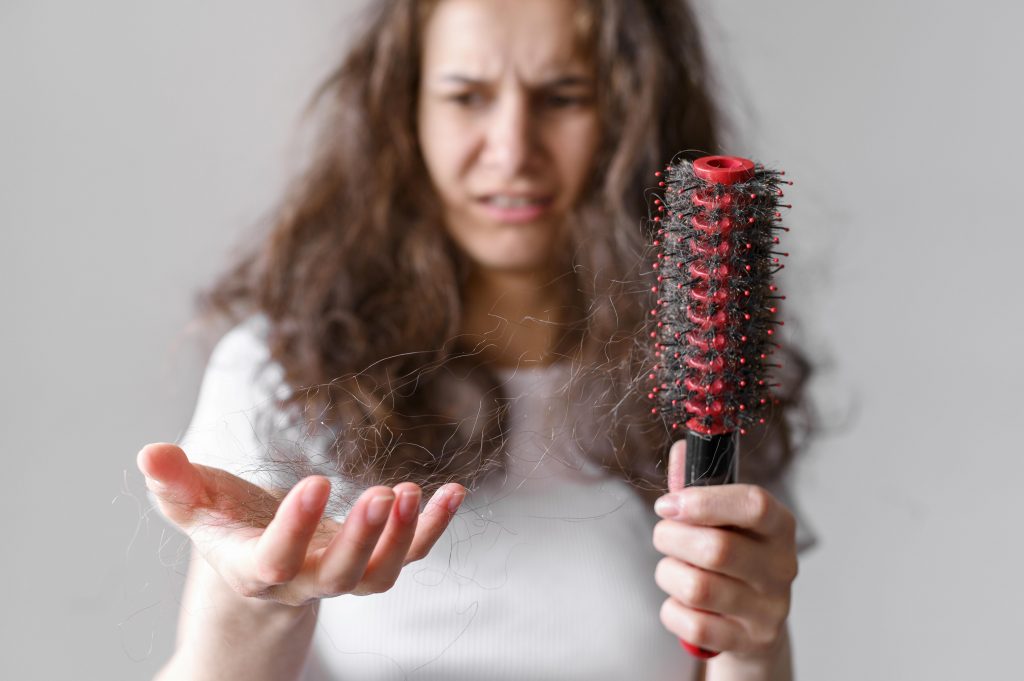 Hair loss: symptoms, causes and how to treat it