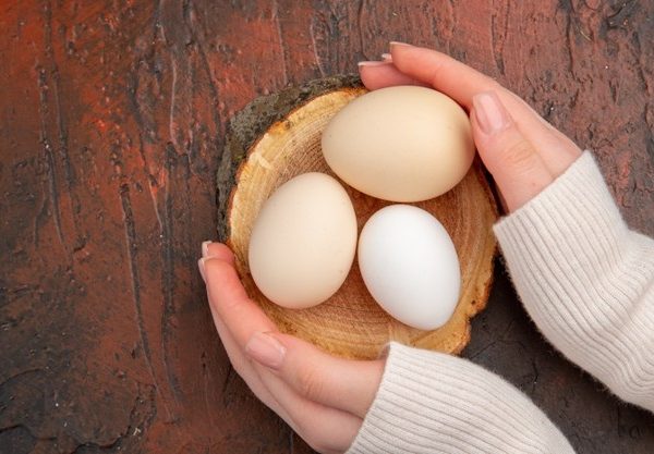 Why you should use eggs in your hair